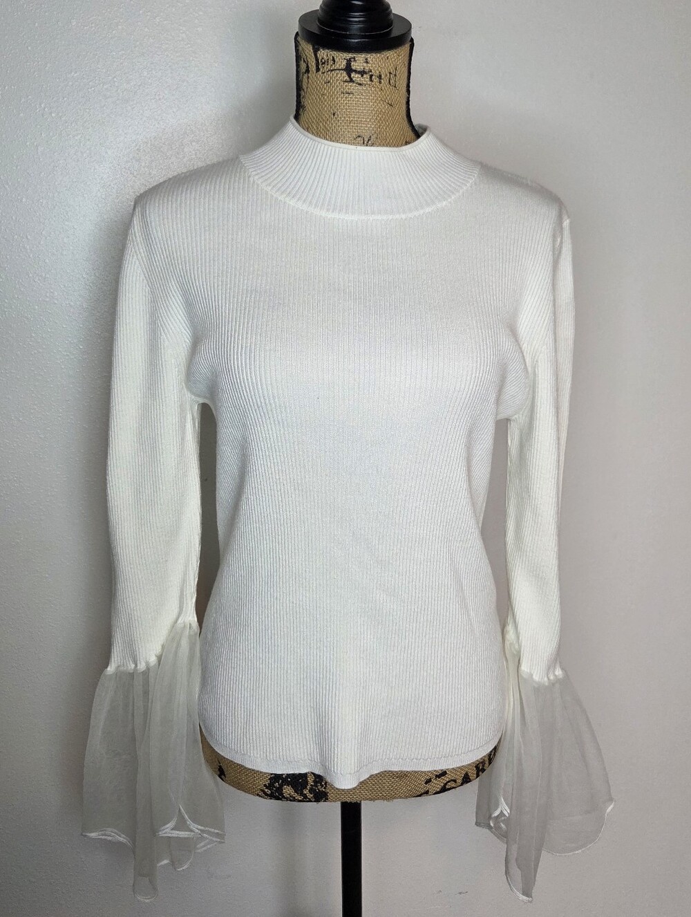 By Anthropologie White Ribbed Ruffled Bell Sleeve Women's Sweater Size L